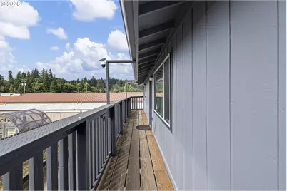 1063 S 4th St, Coos Bay, OR 97420 - Photo 6