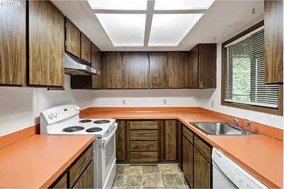 1063 S 4th St, Coos Bay, OR 97420 - Photo 16