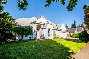 12132 Hazel Park Dr, Oregon City, OR 97045 - Photo 2
