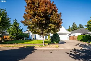 12132 Hazel Park Dr, Oregon City, OR 97045 - Photo 4