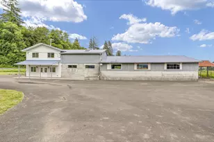 957 W State Route 4, Cathlamet, WA 98612 - Photo 2
