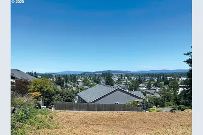 755 Holbrook, Creswell, OR 97426 - Photo 1