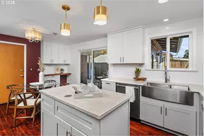 2817 NE Meadow Ct, Hillsboro, OR 97124 - Photo 12