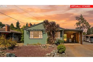 324 W Berdine St, Roseburg, OR 97471 - Photo 2