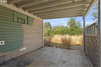 324 W Berdine St, Roseburg, OR 97471 - Photo 38