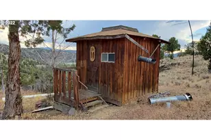 18990 SE Doubtful Dirt Rd, Prineville, OR 97754 - Photo 16