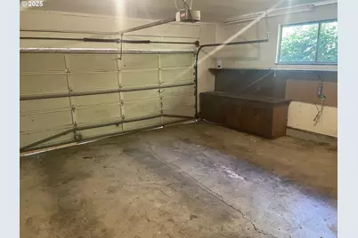 2280 Tabor St, Eugene, OR 97401 - Photo 36