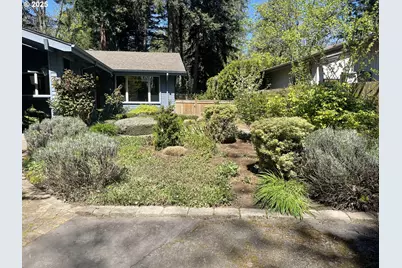 2280 Tabor St, Eugene, OR 97401 - Photo 10