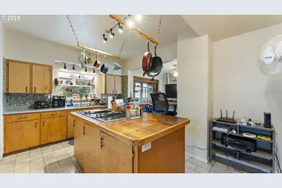 63776 Flanagan Rd, Coos Bay, OR 97420 - Photo 10