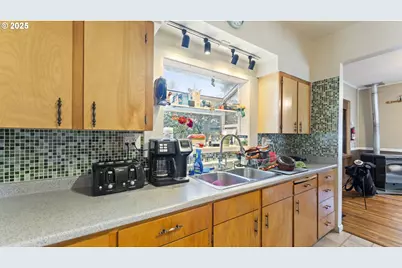 63776 Flanagan Rd, Coos Bay, OR 97420 - Photo 10