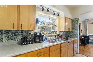 63776 Flanagan Rd, Coos Bay, OR 97420 - Photo 10