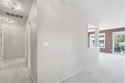 8229 SW Mariners Dr, Wilsonville, OR 97070 - Photo 8