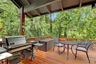 1933 SW Broadleaf Dr, Portland, OR 97219 - Photo 16