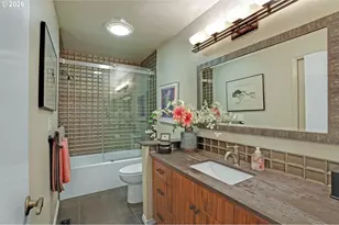 1933 SW Broadleaf Dr, Portland, OR 97219 - Photo 26