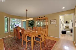 1933 SW Broadleaf Dr, Portland, OR 97219 - Photo 6