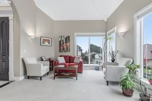 13070 SW Woodshire Ln, Tigard, OR 97223 - Photo 8