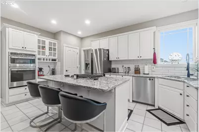 13070 SW Woodshire Ln, Tigard, OR 97223 - Photo 12