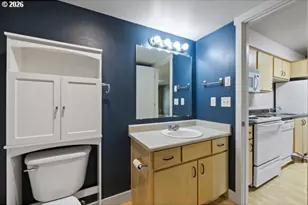 9817 NE Irving St, Portland, OR 97220 - Photo 14