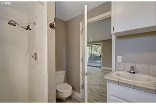 10605 NE 117th Ave, Vancouver, WA 98662 - Photo 14