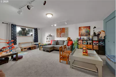 815 NW Merrie Dr, Corvallis, OR 97330 - Photo 22