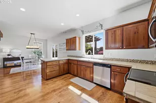 5442 Pranz Pl, Eugene, OR 97402 - Photo 12