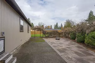 16817 SE Pine St, Portland, OR 97233 - Photo 18