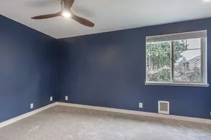 16817 SE Pine St, Portland, OR 97233 - Photo 10