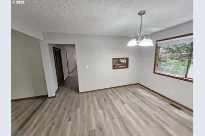 8768 SW Iroquois Dr, Tualatin, OR 97062 - Photo 6