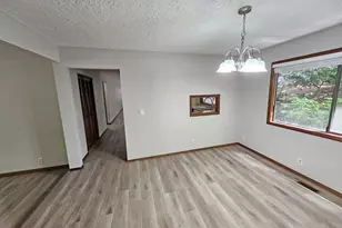 8768 SW Iroquois Dr, Tualatin, OR 97062 - Photo 6