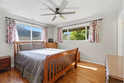 609 E Sunset Ct, Newberg, OR 97132 - Photo 22