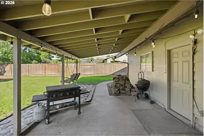 609 E Sunset Ct, Newberg, OR 97132 - Photo 30