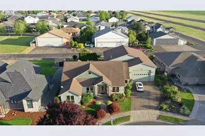 867 Corsair Dr, Independence, OR 97351 - Photo 42