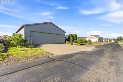 867 Corsair Dr, Independence, OR 97351 - Photo 36
