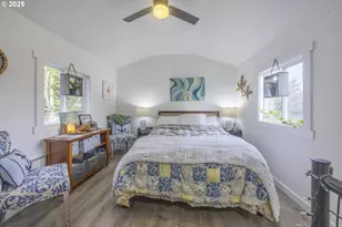 1111 SW 13th St, Lincoln City, OR 97367 - Photo 10