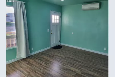 811 Laurel Ave, Reedsport, OR 97467 - Photo 4