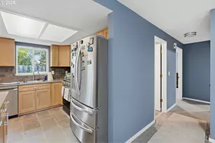 10618 SW 49th Ave, Portland, OR 97219 - Photo 16