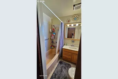 488 Walnut Ln, Eugene, OR 97401 - Photo 10