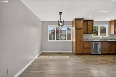 2051 Lafayette St, Albany, OR 97322 - Photo 2
