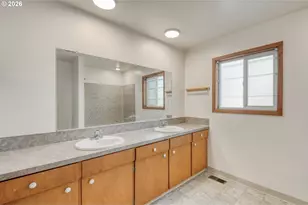 6788 SE Molt St, Milwaukie, OR 97267 - Photo 12