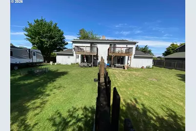 1725 SE Blairmont Dr, Vancouver, WA 98683 - Photo 2