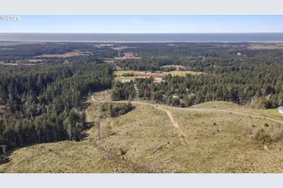 Lois Ln, Bandon, OR 97411 - Photo 4