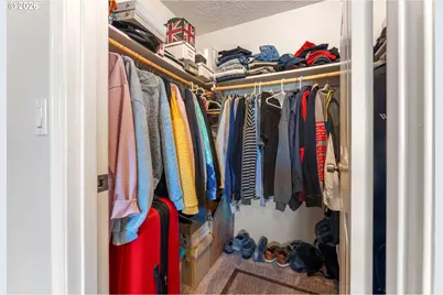 1893 NE 12th Ave, Hillsboro, OR 97124 - Photo 22