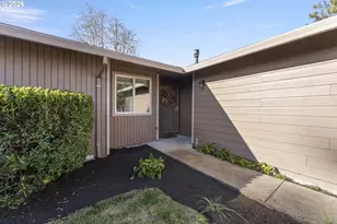 1893 NE 12th Ave, Hillsboro, OR 97124 - Photo 4