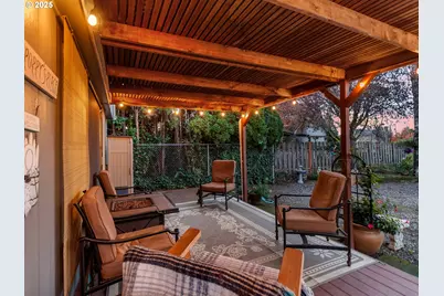 299 SW 3rd Ave, Canby, OR 97013 - Photo 2