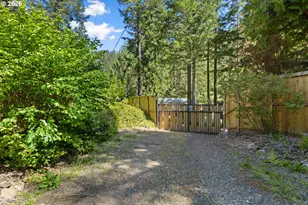 271 Anita Ln, Glide, OR 97443 - Photo 2