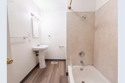 11500 SE Hawthorne St, Portland, OR 97216 - Photo 4