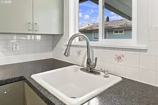 6633 SE 83rd Ave, Portland, OR 97266 - Photo 10