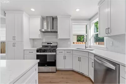 2505 N Winchell St, Portland, OR 97217 - Photo 8
