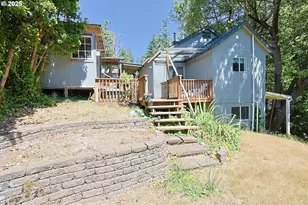 885 E 10th St, Coquille, OR 97423 - Photo 34