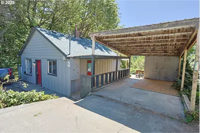 885 E 10th St, Coquille, OR 97423 - Photo 1